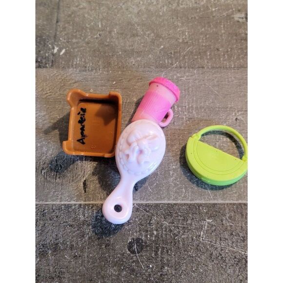 Chair purse brush cup doll accessory toy figure set - Picture 3 of 5